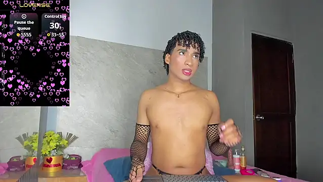 Snapshot of Stannlyy chatting on September 19, 2025, 4:03 am Stannlyy online show from September 19, 2025, 4:03 am