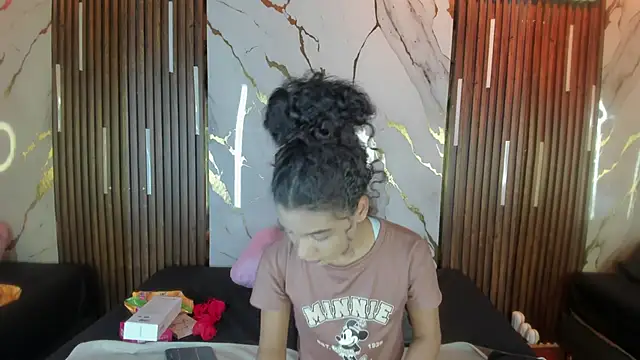 Snapshot of VictoriaDuart chatting on October 11, 2025, 8:07 pm VictoriaDuart online show from October 11, 2025, 8:07 pm