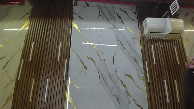 VictoriaDuart online show from March 7, 2026, 8:39 pm