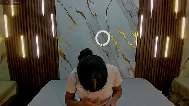 VictoriaDuart online show from March 23, 2026, 8:46 pm