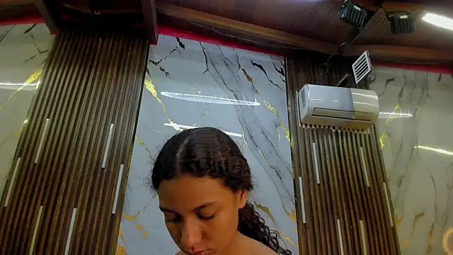 VictoriaDuart online show from August 2, 2026, 7:56 pm