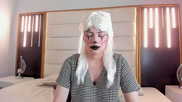 Snapshot of RebecaSnow chatting on October 15, 2025, 8:53 pm RebecaSnow online show from October 15, 2025, 8:53 pm