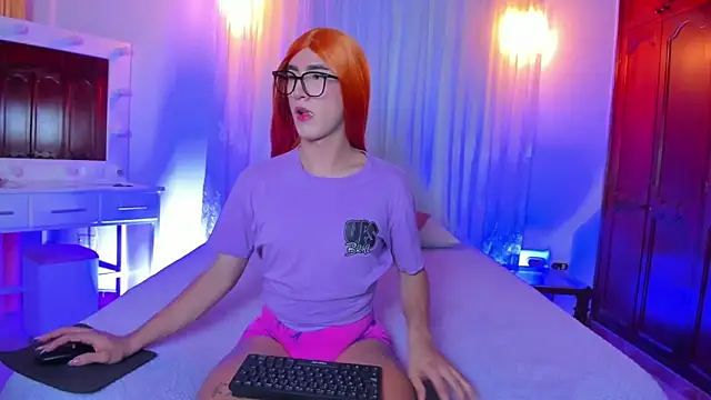 Shantal 777 online show from December 4, 2025, 2:43 am