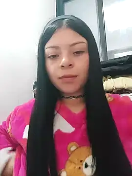 LunaJacobs online show from October 17, 2025, 7:38 pm