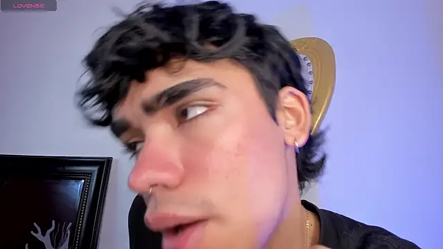 JoeCollins  online show from October 25, 2025, 10:37 pm