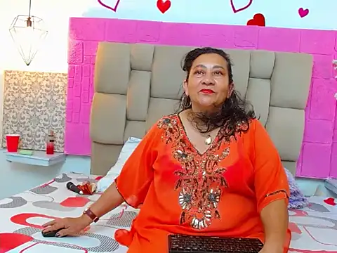 Snapshot of Lindacoopers chatting on September 9, 2025, 12:15 pm Lindacoopers online show from September 9, 2025, 12:15 pm