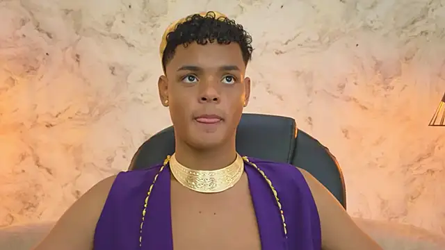 Valentino Thompson online show from October 22, 2025, 8:41 pm