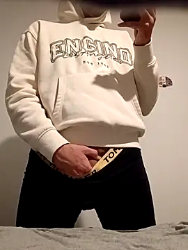 Jadriel23 online show from September 18, 2025, 8:44 pm