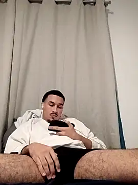 Jadriel23 online show from October 7, 2025, 4:31 am