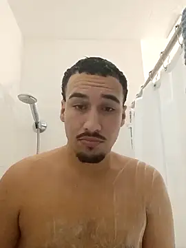 Jadriel23 online show from October 8, 2025, 3:37 am