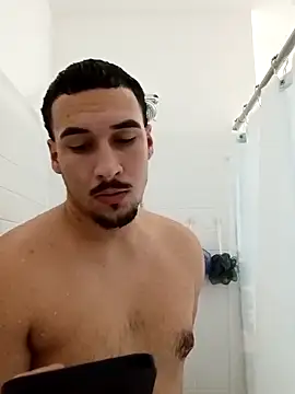 Jadriel23 online show from October 10, 2025, 5:01 pm