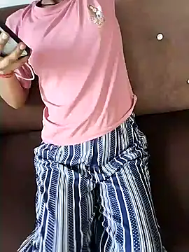 Snapshot of Student_girl2 chatting on September 28, 2025, 3:34 am Student girl2 online show from September 28, 2025, 3:34 am