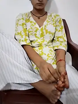 Snapshot of Student_girl2 chatting on October 3, 2025, 5:48 am Student girl2 online show from October 3, 2025, 5:48 am