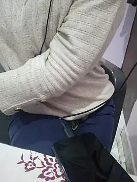 FUNS32514 online show from December 17, 2025, 1:17 pm