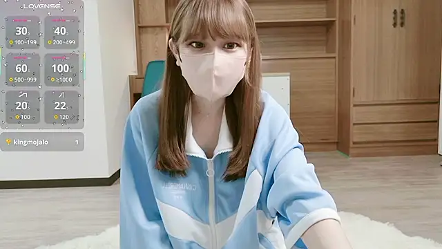 Snapshot of SoRa_056 chatting on September 10, 2025, 2:39 pm SoRa 056 online show from September 10, 2025, 2:39 pm