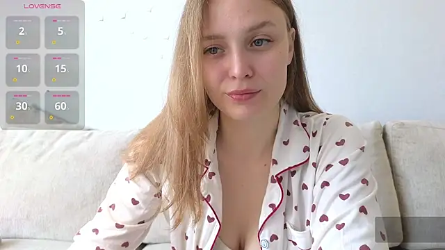 Hot Lili1 online show from September 15, 2025, 3:06 am