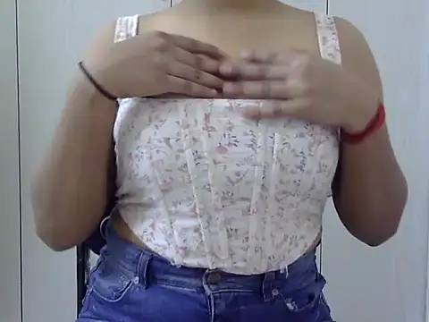 Snapshot of Iam_Riya chatting on October 15, 2025, 5:18 am Iam Riya online show from October 15, 2025, 5:18 am