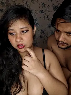 priyaverma00 online show from May 7, 2026, 12:27 am