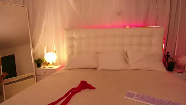 Snapshot of Lilit_1Love chatting on September 30, 2025, 5:07 pm Lilit 1Love online show from September 30, 2025, 5:07 pm