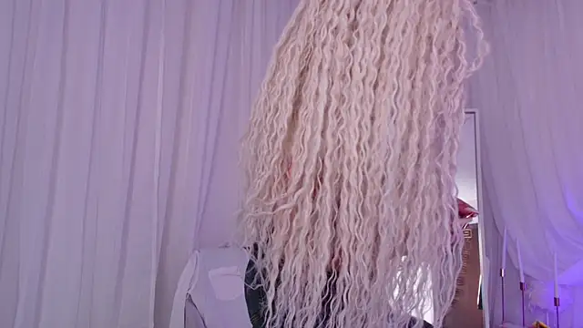 Snapshot of Lilit_1Love chatting on October 24, 2025, 4:36 pm Lilit 1Love online show from October 24, 2025, 4:36 pm