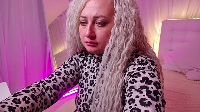 Lilit 1Love online show from November 21, 2025, 4:16 pm