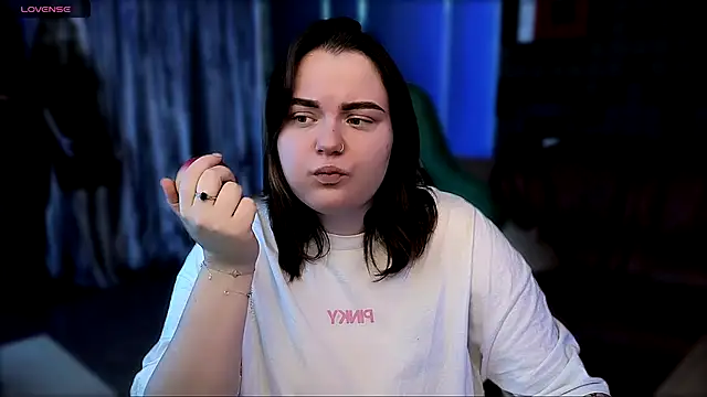 Snapshot of KatrinClark chatting on September 19, 2025, 4:40 pm KatrinClark online show from September 19, 2025, 4:40 pm