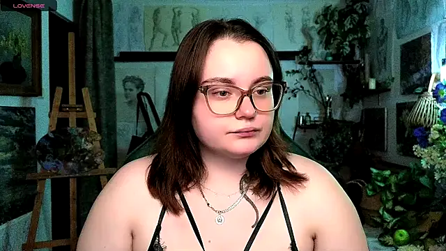 Snapshot of KatrinClark chatting on October 6, 2025, 4:26 pm KatrinClark online show from October 6, 2025, 4:26 pm