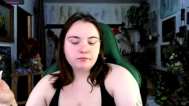 Snapshot of KatrinClark chatting on October 21, 2025, 5:02 pm KatrinClark online show from October 21, 2025, 5:02 pm