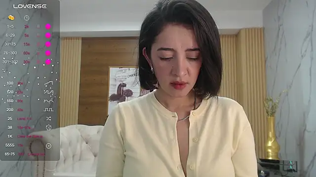 sara lopez s online show from April 16, 2026, 1:56 pm