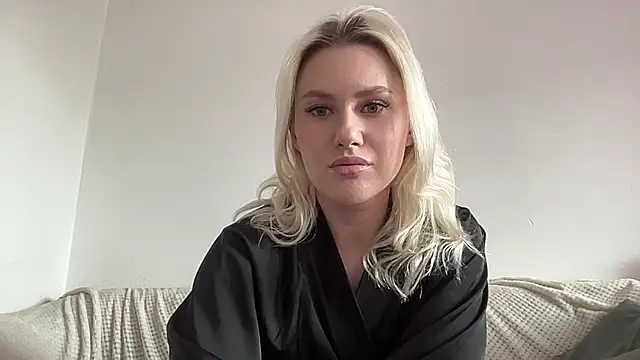 Snapshot of ElaraLuxxxe chatting on September 24, 2025, 10:07 am ElaraLuxxxe online show from September 24, 2025, 10:07 am