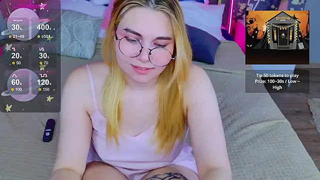 Evie Vall online show from October 20, 2025, 3:23 pm