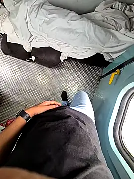 Snapshot of RockRolaxxx chatting on September 11, 2025, 3:06 am RockRolaxxx online show from September 11, 2025, 3:06 am