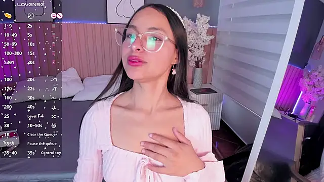 Annie  2 online show from September 29, 2025, 12:10 pm