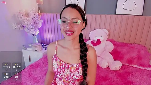 Annie  2 online show from October 4, 2025, 12:03 pm