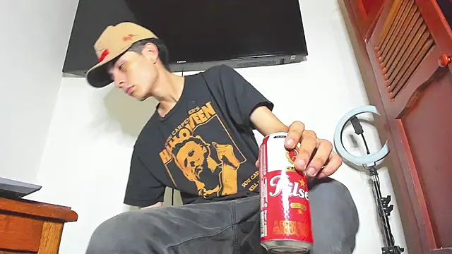 Master liam00 online show from November 25, 2025, 2:33 am