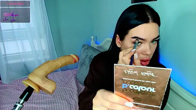 katerine Monroe online show from December 2, 2025, 7:03 am