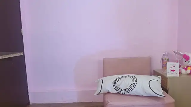 kiity horny  online show from October 3, 2025, 12:13 pm