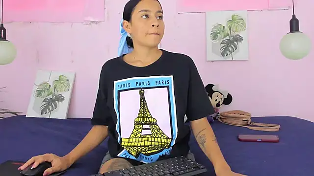 Snapshot of Lady_rossee chatting on September 20, 2025, 7:48 pm Lady rossee online show from September 20, 2025, 7:48 pm