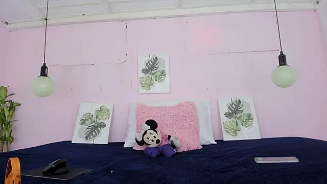 Snapshot of Lady_rossee chatting on November 5, 2025, 7:58 pm Lady rossee online show from November 5, 2025, 7:58 pm