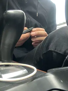 Snapshot of bmwe71 chatting on September 30, 2025, 7:35 am bmwe71 online show from September 30, 2025, 7:35 am