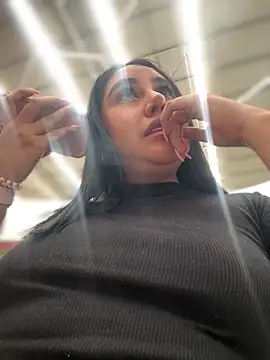 Snapshot of Sophie_Dreamss chatting on October 8, 2025, 8:17 pm Sophie Dreamss online show from October 8, 2025, 8:17 pm