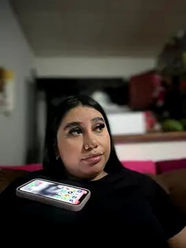 Snapshot of Sophie_Dreamss chatting on October 10, 2025, 10:42 pm Sophie Dreamss online show from October 10, 2025, 10:42 pm