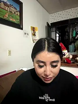 Sophie Dreamss online show from December 18, 2025, 11:00 pm