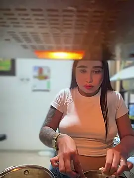 Sophie Dreamss online show from July 26, 2026, 2:35 pm
