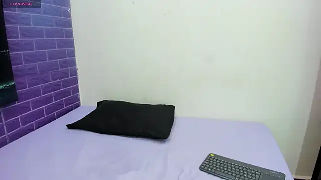 Cora 222 online show from September 21, 2025, 11:23 am