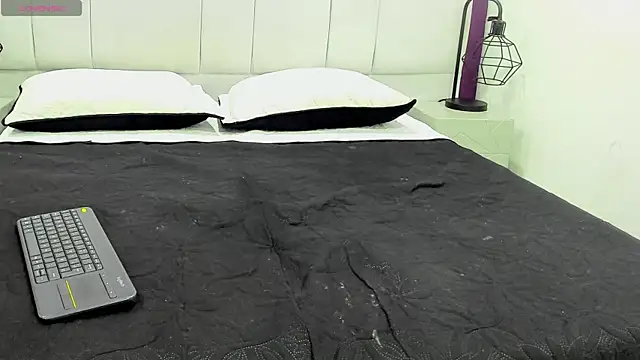 NiraLux online show from October 10, 2025, 3:22 pm