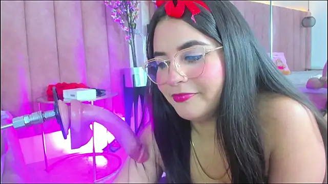 LizzyOlsen online show from November 27, 2025, 5:09 am