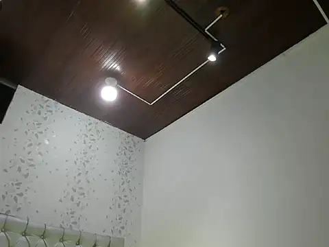 Snapshot of michelle_perla chatting on October 14, 2025, 6:31 pm michelle perla online show from October 14, 2025, 6:31 pm