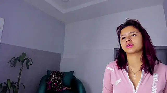 Snapshot of Sofia_villareal chatting on October 3, 2025, 11:18 am Sofia villareal online show from October 3, 2025, 11:18 am