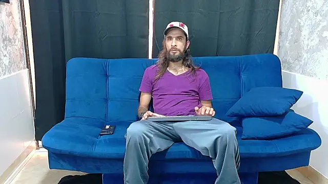 hairy mannn online show from September 13, 2025, 7:46 pm